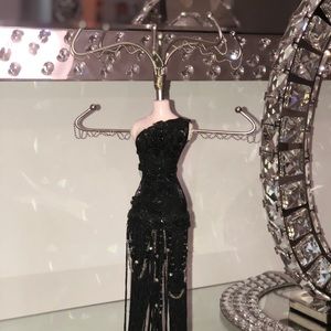 Classy jewelry stand